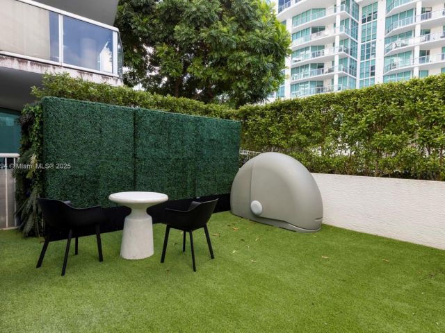 Apartment for sale  Unit #2-301 - photo 6836718