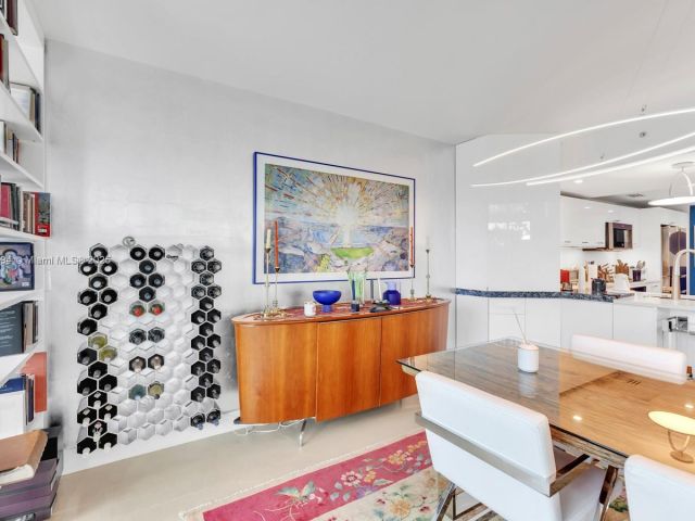 Apartment for sale  Unit #2-301 - photo 6836727