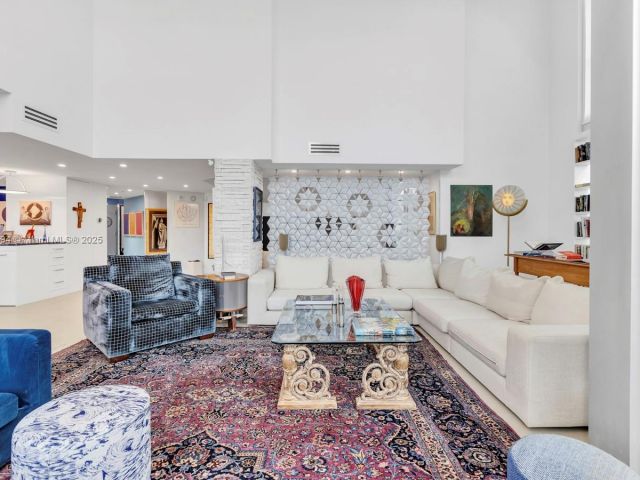 Apartment for sale  Unit #2-301 - photo 6836732