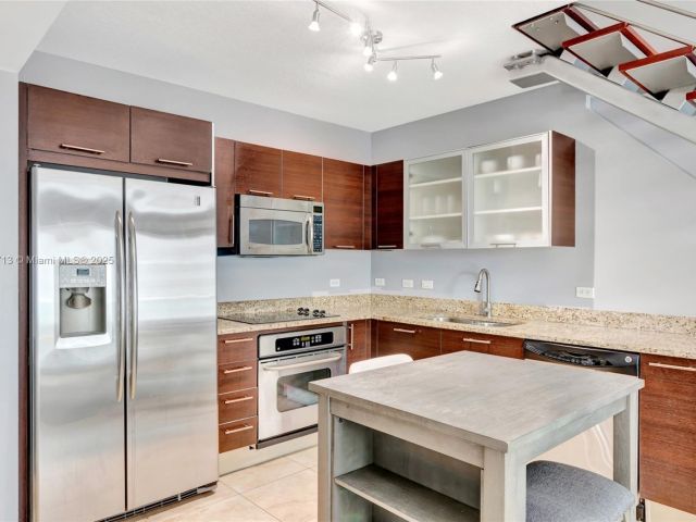 Apartment for sale  Unit #1212 - photo 6836183