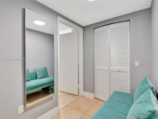 Apartment for sale  Unit #1212 - photo 6836192