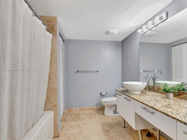 Apartment for sale  Unit #1212 - photo 6836193