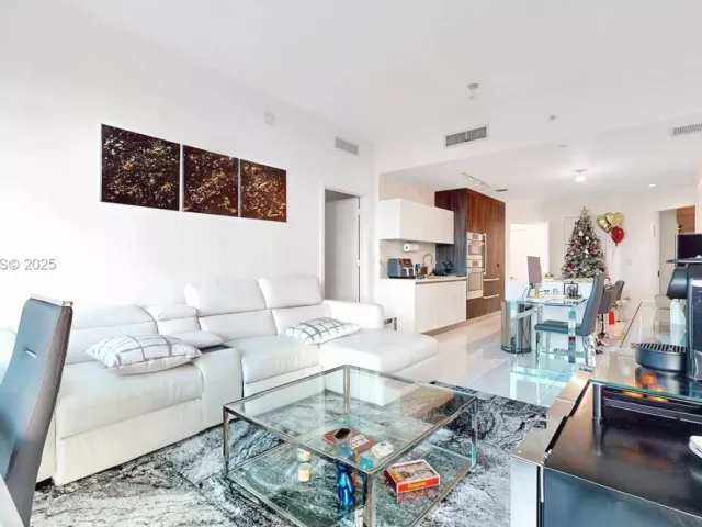 3-bedroom condo for sale in Miami - 851 NE 1st Ave 1508 - MondialRealty