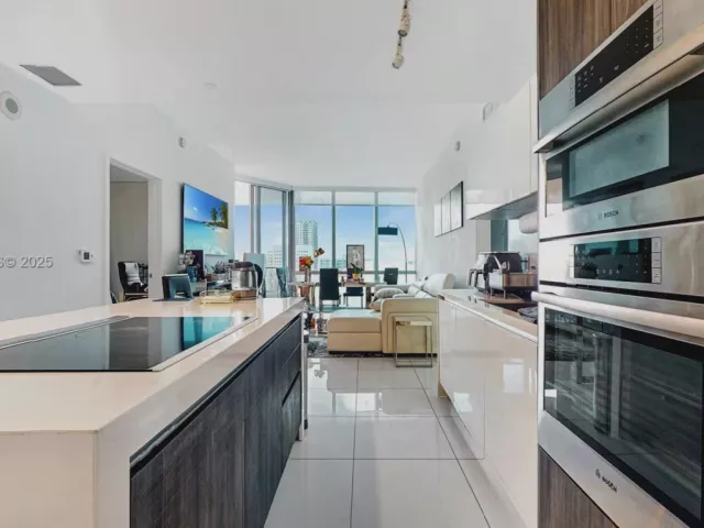 3-bedroom condo for sale in Miami - 851 NE 1st Ave 1508 - MondialRealty