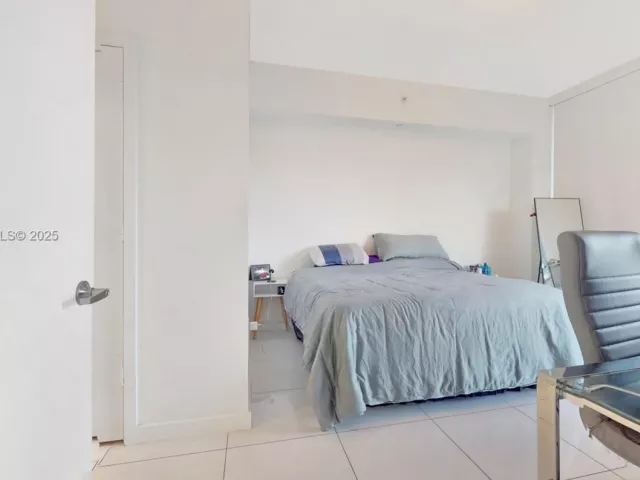 3-bedroom condo for sale in Miami - 851 NE 1st Ave 1508 - MondialRealty