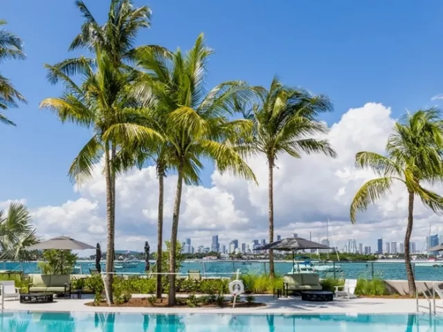 1-bedroom condo for sale in Miami Beach - 1500 Bay Rd 1558S - MondialRealty