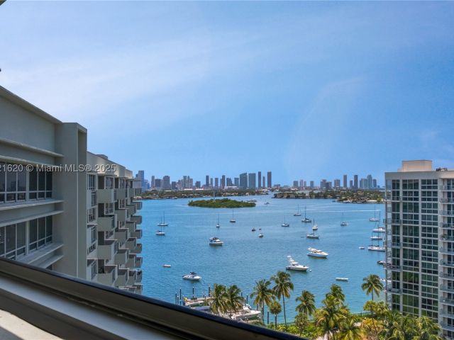 1-bedroom condo for sale in Miami Beach - 1500 Bay Rd 1558S - MondialRealty