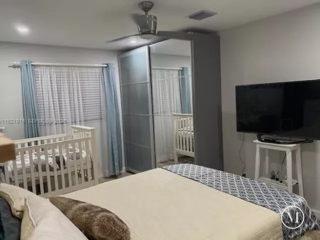 Home for rent at 428 N Crescent Dr - photo 7448775