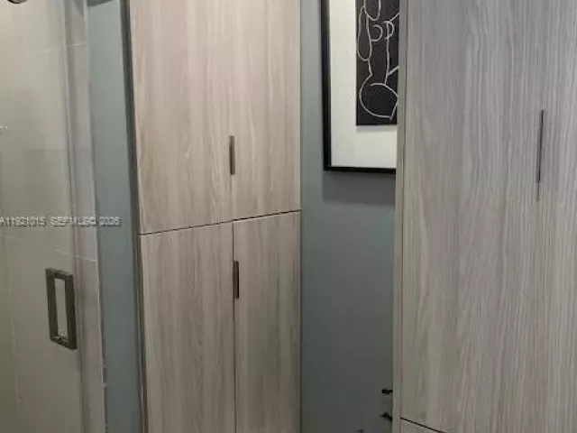 Home for rent at 428 N Crescent Dr - photo 7448781