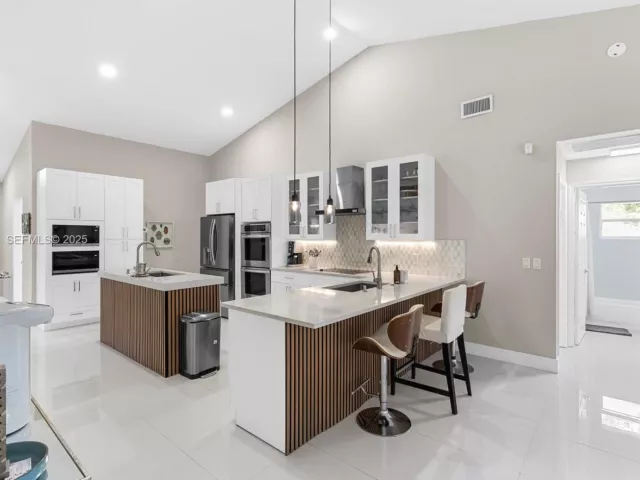 4-bedroom home for rent in Boca Raton - 19648 Back Nine Dr 19648 - MondialRealty