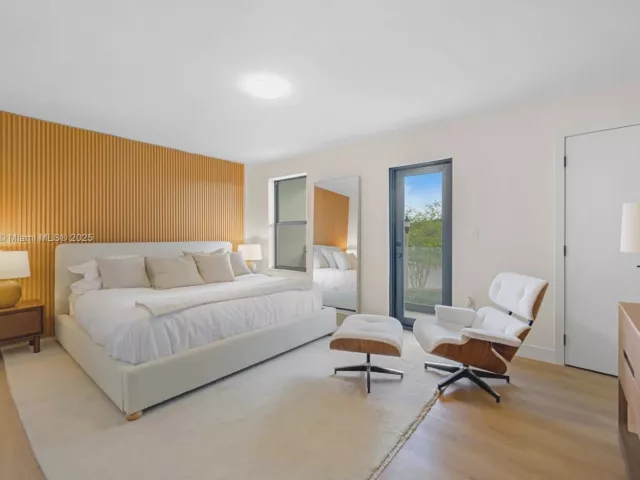 Home for sale at 7994 Crespi Blvd - photo 6835269