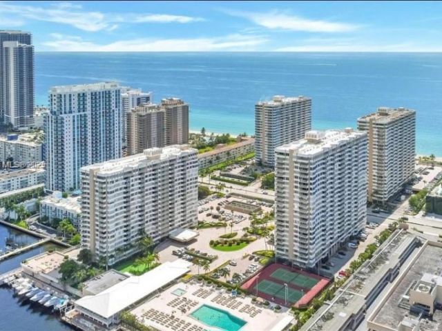 Apartment for rent  Unit #3A - photo 7437683