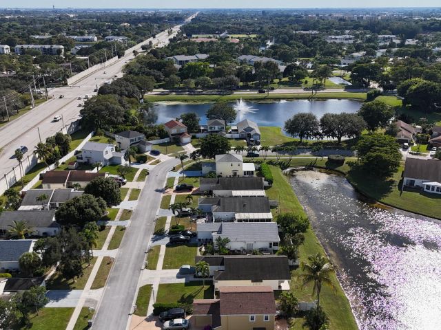 Home for sale at 3911 Circle Lake Dr Drive - photo 6854299