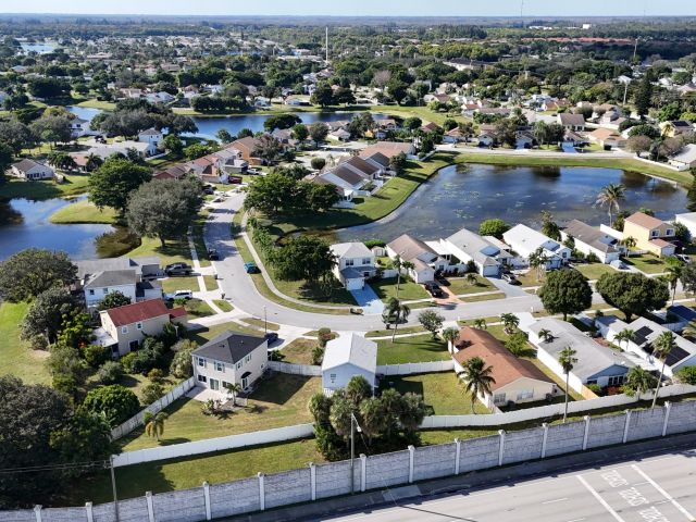 Home for sale at 3911 Circle Lake Dr Drive - photo 6854318