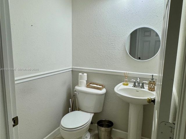 3-bedroom home for sale in Homestead - 3121 SE 2nd Dr - MondialRealty