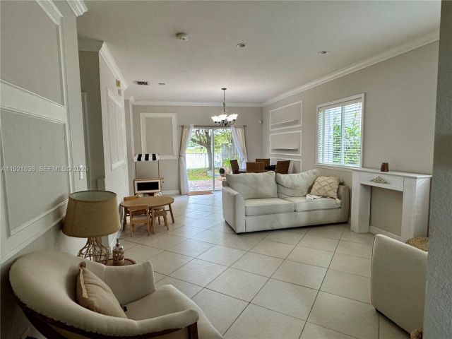 3-bedroom home for sale in Homestead - 3121 SE 2nd Dr - MondialRealty