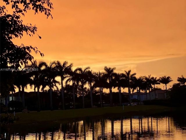 3-bedroom home for sale in Homestead - 3121 SE 2nd Dr - MondialRealty