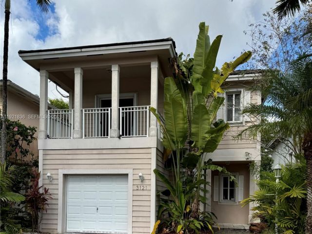 3-bedroom home for sale in Homestead - 3121 SE 2nd Dr - MondialRealty