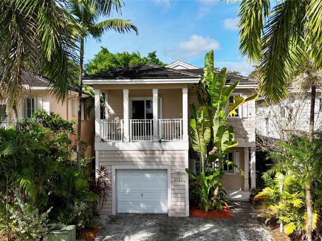 3-bedroom home for sale in Homestead - 3121 SE 2nd Dr - MondialRealty