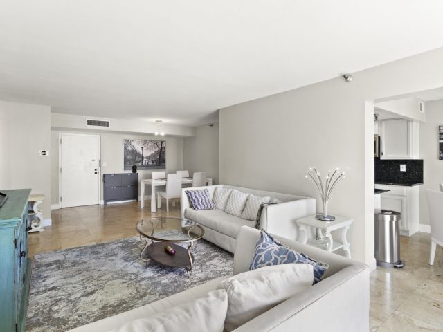 Apartment for rent  Unit #1417 - photo 6864894