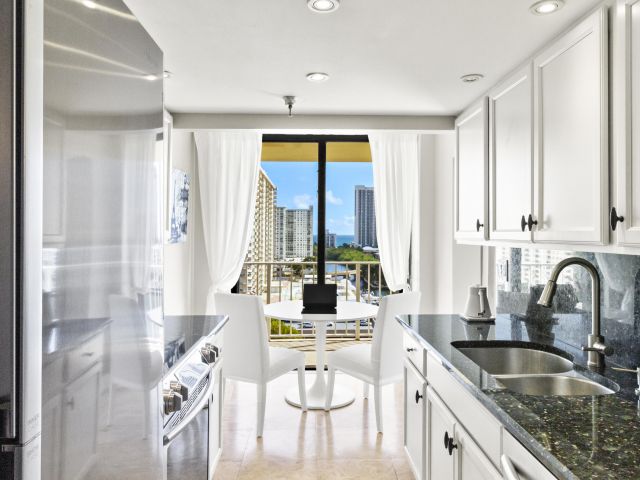 Apartment for rent  Unit #1417 - photo 6864896