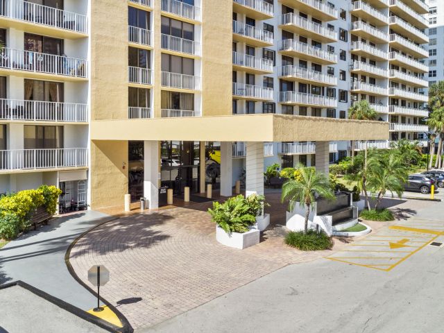 Apartment for rent  Unit #1417 - photo 6864908