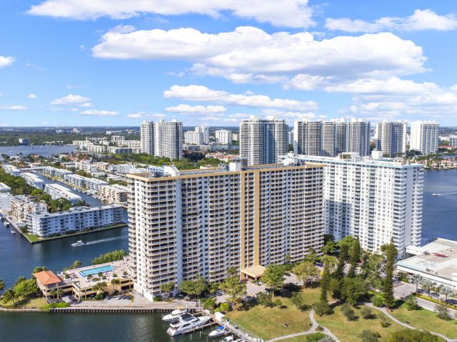 Apartment for rent  Unit #1417 - photo 6864909