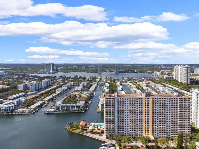 Apartment for rent  Unit #1417 - photo 6864910