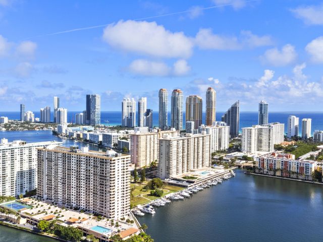 Apartment for rent  Unit #1417 - photo 6864912