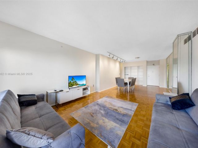 Apartment for rent  Unit #5M - photo 7442989