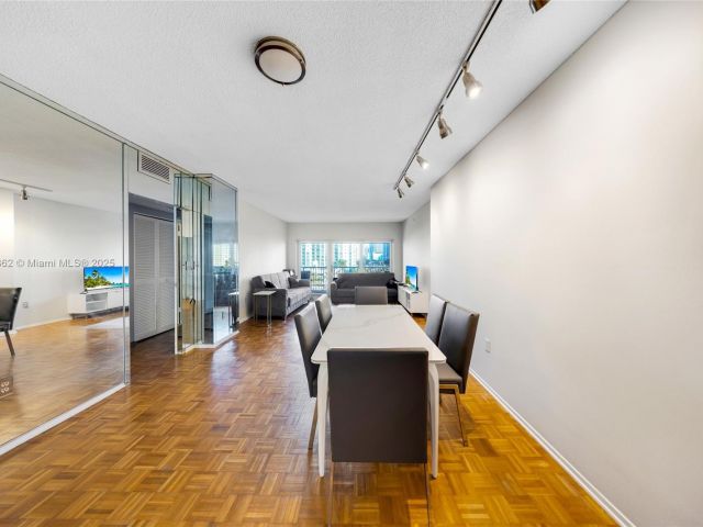 Apartment for rent  Unit #5M - photo 7442993