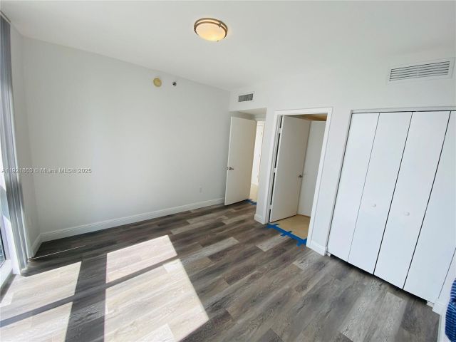 Apartment for sale  Unit #3715 - photo 6837038