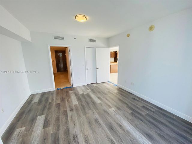 Apartment for sale  Unit #3715 - photo 6837045