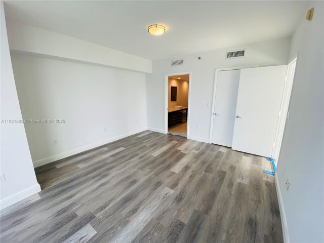 Apartment for sale  Unit #3715 - photo 6837046