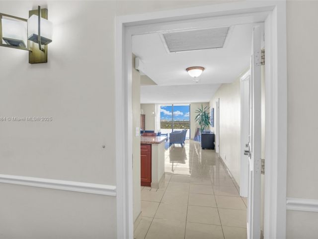 1-bedroom condo for sale in Hallandale Beach - 2500 Parkview Dr 2411 - MondialRealty