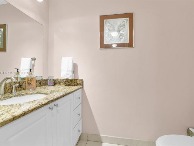 1-bedroom condo for sale in Hallandale Beach - 2500 Parkview Dr 2411 - MondialRealty