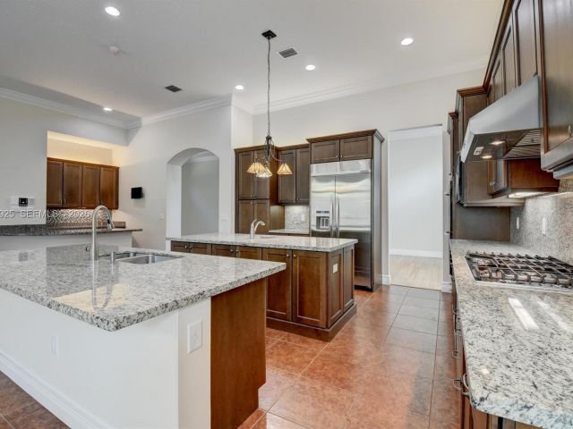 Home for sale at 8181 Banpo Bridge Way - photo 6841510