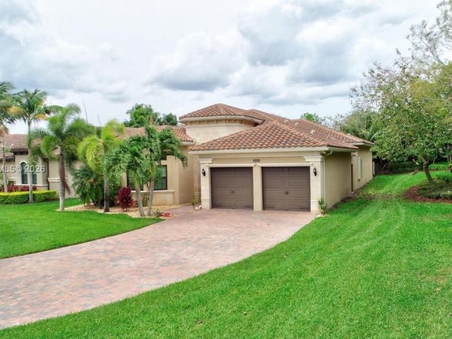 Home for sale at 8181 Banpo Bridge Way - photo 6841523