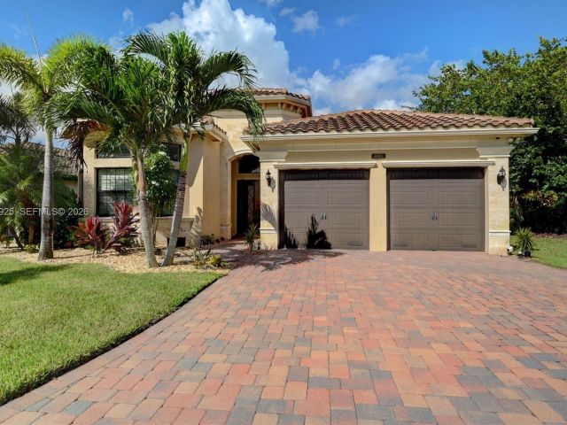 Home for sale at 8181 Banpo Bridge Way - photo 6841529