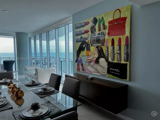 4-bedroom condo for rent in Sunny Isles Beach - 17001 Collins Ave 2601 - MondialRealty