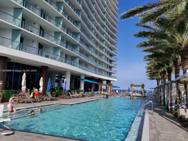 2-bedroom condo for sale in Hollywood - 4111 S Ocean Dr 1506 - MondialRealty