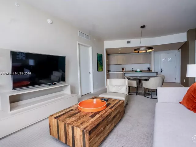 2-bedroom condo for sale in Hollywood - 4111 S Ocean Dr 1506 - MondialRealty