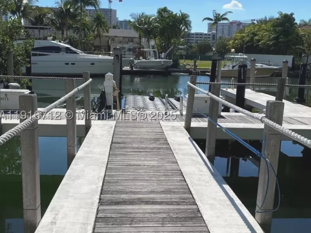 3-bedroom condo for sale in Sunny Isles Beach - 16400 Collins Ave 1246 - MondialRealty