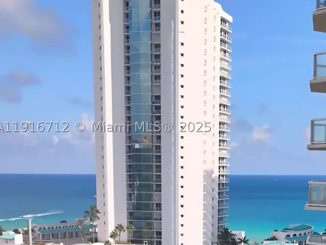 3-bedroom condo for sale in Sunny Isles Beach - 16400 Collins Ave 1246 - MondialRealty