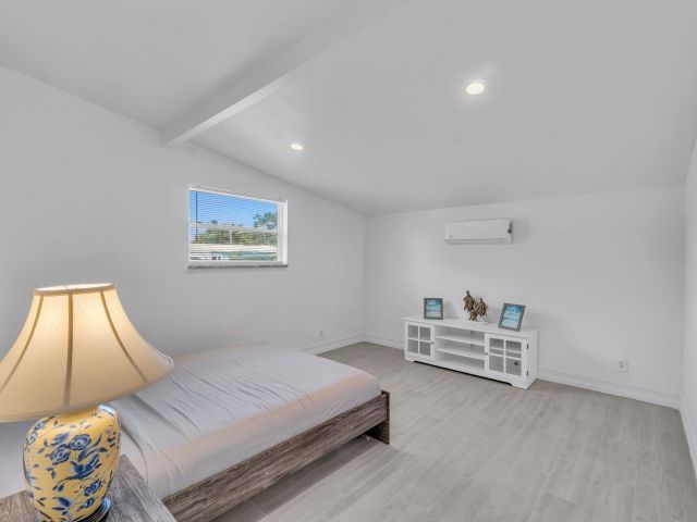 Home for rent at 530 NE 17th Street - photo 6850062