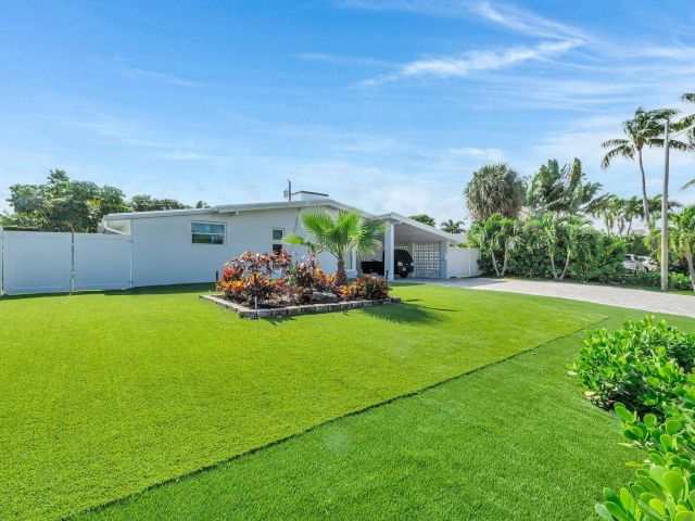 Home for rent at 530 NE 17th Street - photo 6850068