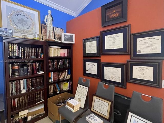 Home for rent at 3486 SW 51st St 3486 - photo 7474218