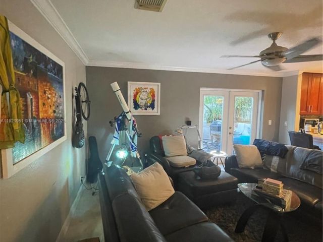 Home for rent at 3486 SW 51st St 3486 - photo 7474220