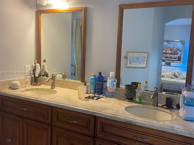 Home for rent at 3486 SW 51st St 3486 - photo 7474221