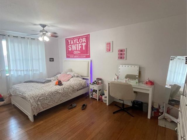 Home for rent at 3486 SW 51st St 3486 - photo 7474224